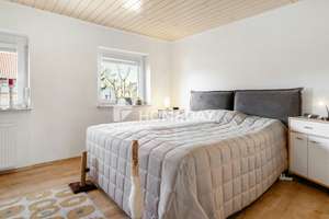 Charmantes Reihenendhaus mit Kamin, Pool und  Garten – Wohnen mit Geschichte und Komfort – Die vollständige Adresse der Immobilie erhältst du vom Anbieter., 46240 Eigen, Bottrop – Vorschaubild 16