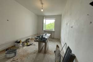 Frisch renovierte 3-Zimmer-Wohnung mit Balkon und Einbauküche in Moosach! – Alzeyer Str. 12, 80993 Alt-Moosach, München – Vorschaubild 2