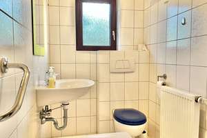 "Charmantes Einfamilienhaus auf Eckgrundstück in bester Wohnlage von Regensburg!" – Die vollständige Adresse der Immobilie erhältst du vom Anbieter., 93057 Konradsiedlung-Wutzlhofen, Regensburg – Vorschaubild 50
