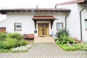 Sehr gepflegtes Einfamilienhaus/Doppelhaushälfte mit Garten und Terrasse in zentraler Lage – Die vollständige Adresse der Immobilie erhältst du vom Anbieter., 94544 Hofkirchen – Vorschaubild 8