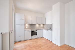 Moderne 2-Zimmerwohnung mit Einbauküche und Loggia. – Hafenallee 39, 63067 Kaiserlei, Offenbach am Main – Vorschaubild 2