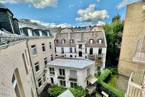 Gepflegte 4 - Zimmerwohnung mit 2 x Balkon in der Mitte Wiesbadens! – Bülowstrasse 7, 65195 Wiesbaden – Vorschaubild 12