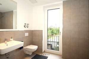 Helle 2-Raum-Wohnung mit Balkon und Wannenbad am Lindenauer Hafen Leipzig