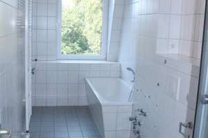 *Dachgeschoss Simon-Dach-Straße mit Balkon und EBK* – Simon-Dach-Straße 19, 10245 Friedrichshain, Berlin – Vorschaubild 8