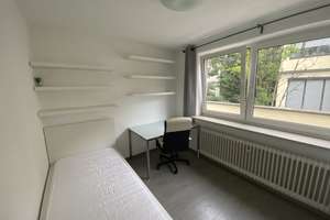 Möbliertes Zimmer in Studentenwohnheim, zentrale Lage, direkt am Park nahe der Isar