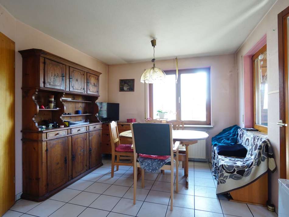 Essbereich mit Fliesenboden