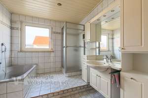 4‑Zimmer‑Wohnung mit Balkon und Außenstellplatz – Die vollständige Adresse der Immobilie erhältst du vom Anbieter., 72762 Reutlingen-Mitte, Reutlingen – Vorschaubild 9