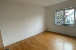 Großzügiges Haus mit ELW, 8 Zimmern in Ditzingen-Hirschlanden – Die vollständige Adresse der Immobilie erhältst du vom Anbieter., 71254 Ditzingen – Vorschaubild 5