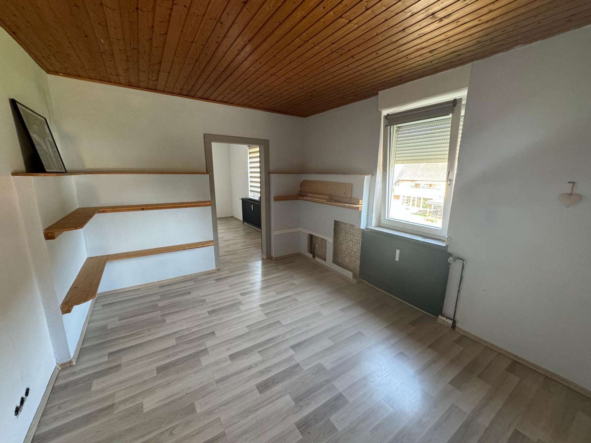 Immobilie in Extertal - Vielseitiges Wohnhaus mit Potenzial - Umbau zum 3-Familienhaus möglich - Bild 15