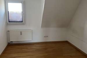 Sehr schön aufgeteilte Dachgeschosswohnung- ideal für Singles oder Paare! – Die vollständige Adresse der Immobilie erhältst du vom Anbieter., 46145 Alsfeld, Oberhausen – Vorschaubild 8