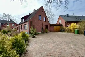 Freistehendes Einfamilienhaus mit 6 Zimmern im Herzen von Bispingen zu verkaufen – Heidekreis – Vorschaubild 2