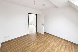 Lichtdurchflutete Maisonette-Dachgeschosswohnung mit Balkon in Magdeburg-Ottersleben – Halberstädter Chaussee 123 a, 39116 Ottersleben, Magdeburg – Vorschaubild 4