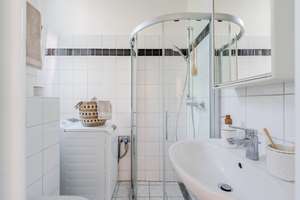 *PROVISIONSFREI* Bezusgsfreie renovierte 2-Zimmer Altbauperle in hersschaftlichem Altbau in TOP-Lage – Prager Straße 3, 10779 Wilmersdorf, Berlin – Vorschaubild 13