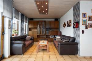 Flexibles Zuhause mit Einliegerwohnung, 3 Garagen & Photovoltaik in Kyllburg – Die vollständige Adresse der Immobilie erhältst du vom Anbieter., 54655 Kyllburg – Vorschaubild 8