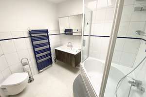 Traumhaft großzügige, helle 2-Zimmer-Wohnung in Innenstadtnähe mit tollem Balkon! – Gallberg 30, 24837 Schleswig – Vorschaubild 5