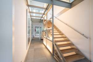 Df.-Hubbelrath: Modernes Landhaus mit schönem Grundstück in landschaftlich reizvoller Villenlage – Die vollständige Adresse der Immobilie erhältst du vom Anbieter., 40629 Hubbelrath, Düsseldorf – Vorschaubild 2