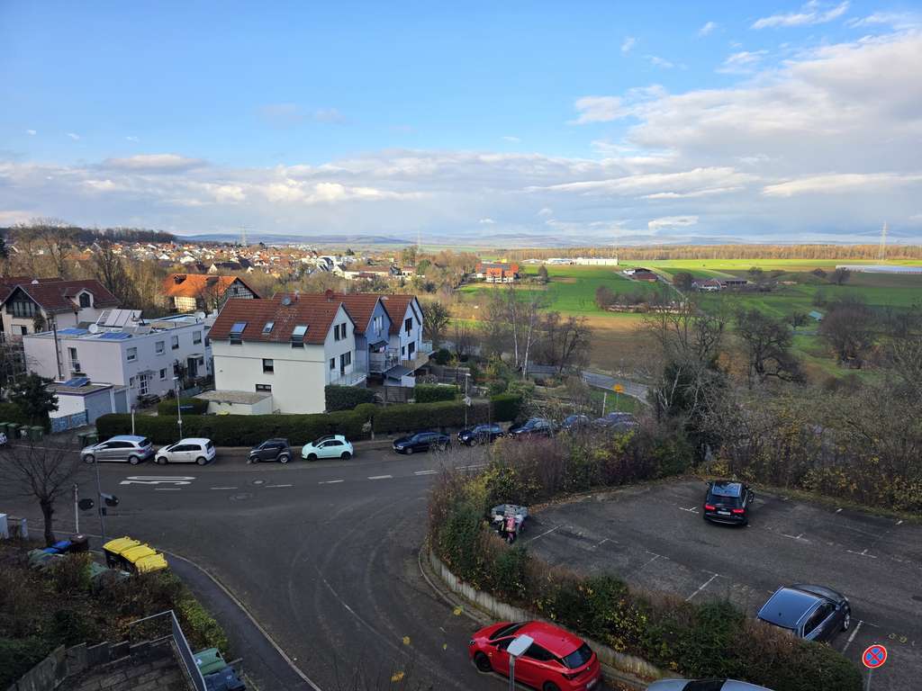 Immobilie in Eberdingen - TOP RENOVIERTE, super geschnittene 2-Zimmer-Wohnung mit einer atemberaubenden Aussicht! - Bild 0