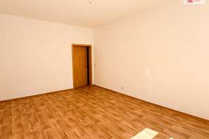 Großzügige 4-Raum-Wohnung mit Blick über den Markt von Annaberg-Buchholz! – Kleine Kirchgasse 2, 9456 Annaberg-Buchholz – Vorschaubild 2
