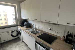 Helle 3,5 Zi. Wohnung, 70qm, EBK, Balkon, in Wolfsburg-Detmerode zu vermieten – Theodor-Heuss-Str. 27, 38444 Wolfsburg – Vorschaubild 3