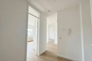 Frisch renoviert: Helle 3.5-Zi.-Wohnung mit Süd-Westbalkon & Garage - Provisionsfrei! – Ravensburgerstraße 134, 89079 Wiblingen, Ulm – Vorschaubild 2