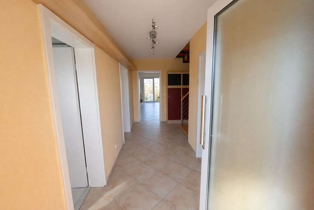 Immobilie in Amt Wachsenburg - Amt Wachsenburg: Mehrgenerationenhaus oder Wohn- und Geschäftshaus mit vielfältigen Möglichkeiten - Bild 3