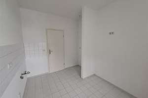 Direkt am Stadtpark-Wunderschöne 3-Raum-Wohnung mit großem Sonnenbalkon in gepflegter Wohnanlage – Beckerstraße 28b, 9120 Kapellenberg, Chemnitz – Vorschaubild 12