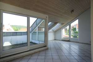 Sonnige, helle 3 Zimmer-Dachgeschoss-Eigentumswohnung mit Balkon und Tiefgaragenstellplatz – Die vollständige Adresse der Immobilie erhältst du vom Anbieter., 72827 Wannweil – Vorschaubild 3
