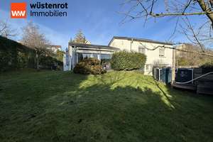Gepflegtes und saniertes Einfamilienhaus mit großem Garten – Die vollständige Adresse der Immobilie erhältst du vom Anbieter., 72762 Reutlingen-Mitte, Reutlingen – Vorschaubild 1