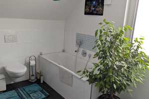 Modernes EFH oder ZFH, BJ 2017, Energie A +, freistehend, 2 Garagen, Balkon, Süden, einzugsfertig !! – Rethelstr. 16, 52477 Aachen (Kreis) – Vorschaubild 14