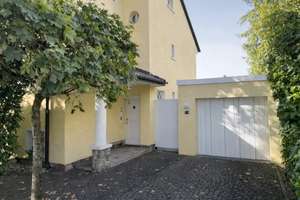 Charmant - ein 2 Familienhaus - mit viel Platz und einem traumhaften Ausblick – Die vollständige Adresse der Immobilie erhältst du vom Anbieter., 65191 Nordost, Wiesbaden – Vorschaubild 6
