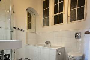 Jugenstil-Wohnung im Herzen von Würzburg – Die vollständige Adresse der Immobilie erhältst du vom Anbieter., 97080 Altstadt, Würzburg – Vorschaubild 9