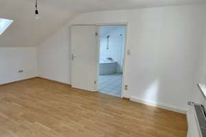 Ab sofort bezugsfrei –  Dachgeschosswohnung in beliebter Lage der Mainzer Neustadt. – Adam-Karillion-Straße 00, 55118 Neustadt, Mainz – Vorschaubild 23