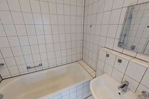 **Gut geschnittene 2-Zimmer-Erdgeschosswohnung mit Wannenbad** – Schwabstraße 33B, 70197 Rotebühl, Stuttgart – Vorschaubild 8