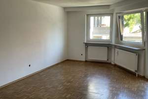 Anfragen per Mail: geschmackvolle 3-Wohnung mit Balkon - sehr ruhig gelegen