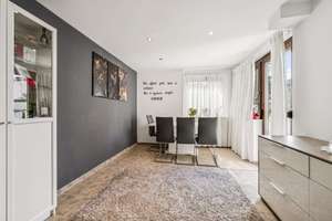 ::: Für Kapitalanleger und Selbstbezieher I gepflegtes 2-3 EFH I Balkon I Garten I Einzelgarage ::: – Die vollständige Adresse der Immobilie erhältst du vom Anbieter., 70439 Stammheim-Süd, Stuttgart – Vorschaubild 2