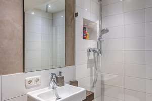 Möbliert: Apartment  im 8. OG. mit herrlichem Weitblick über München – Die vollständige Adresse der Immobilie erhältst du vom Anbieter., 80339 Schwanthalerhöhe (Ortsteil), München – Vorschaubild 6