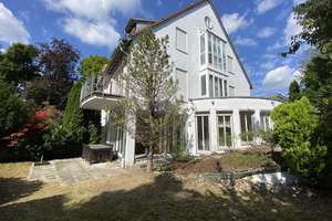 Familienvilla mit Garten - 179m² Wohnfläche! – Die vollständige Adresse der Immobilie erhältst du vom Anbieter., 81479 Solln, München – Vorschaubild 2