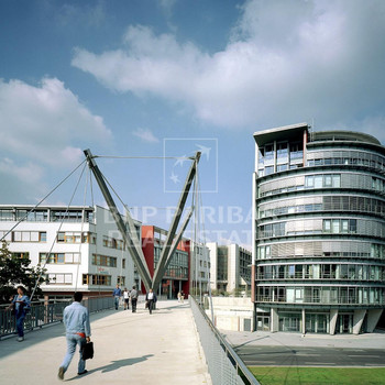 Architektonisches Highlight in markanter Lage (Unter-/Nachvermietung)
