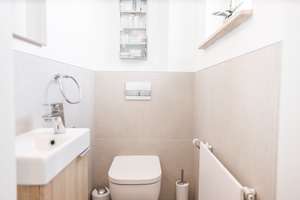 Einziehen und Wohlfühlen: Modern saniertes Reihenmittelhaus in Stein – Die vollständige Adresse der Immobilie erhältst du vom Anbieter., 90547 Stein – Vorschaubild 11
