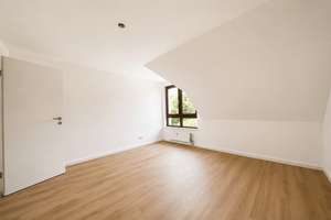 Wohnen auf zwei Ebenen! Helle Maisonettewohnung mit Balkon und Garage in Köln-Mengenich – 50829 Bocklemünd/Mengenich, Köln – Vorschaubild 7