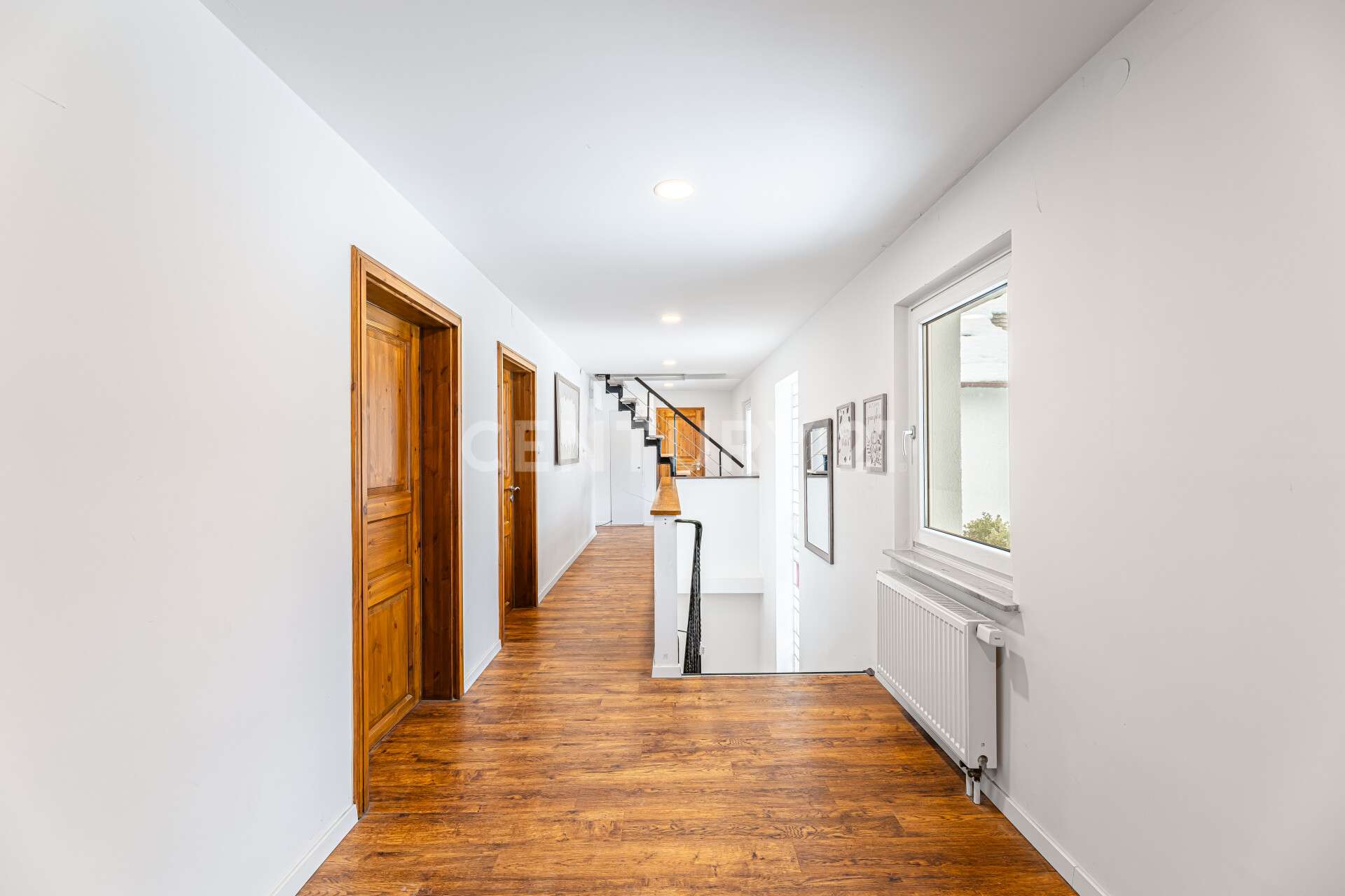 Immobilie in Leinburg - Großzügiges Wohnhaus mit Einliegerwohnung, Scheune und Ausbaupotenzial - Bild 16