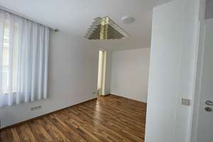 Gemütliche und helle Wohnung in Stuttgart-Untertürkheim  – Die vollständige Adresse der Immobilie erhältst du vom Anbieter., 70327 Untertürkheim (Ortsteil), Stuttgart – Vorschaubild 4
