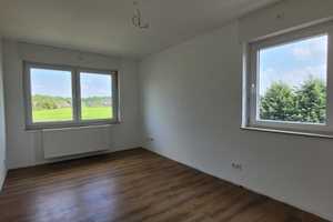 Dreifamilienhaus! Großer Garten und Wintergarten, Balkon, Loggia, Stellplätze, am Ortsrand in Rhade – Recklinghausen (Kreis) – Vorschaubild 11