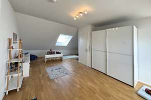 Modernes Reihenmittelhaus mit großzügigem Wohnkonzept, schönem Garten und Garage – 53842 Troisdorf – Vorschaubild 12