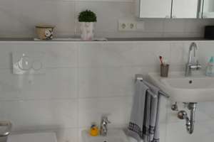 Großzgügige 4-Zimmer-Wohnung in Solingen-Mitte – Die vollständige Adresse der Immobilie erhältst du vom Anbieter., 42651 Solingen-Mitte, Solingen – Vorschaubild 3