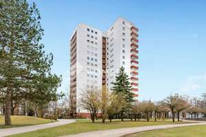 Über den Dächern der Stadt – leerstehende 2-Zimmer-Wohnung, mit Balkon und Wintergarten
 – Die vollständige Adresse der Immobilie erhältst du vom Anbieter., 93051 Großprüfening-Dechbetten-Königswiesen, Regensburg – Vorschaubild 2