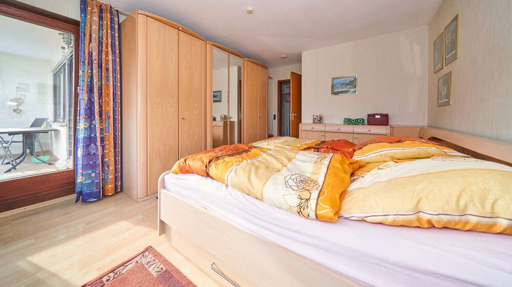 Immobilie in Freiberg am Neckar - Schicke 4 Zimmer Wohnung mit zwei Balkonen und TG Stellplatz in bester Lage von Freiberg am Neckar! - Bild 9