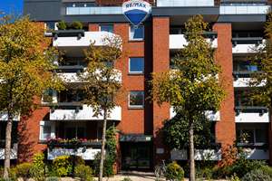 Helle 3 Zimmer Wohnung mit Balkon und Tiefgaragenstellplatz, tolle Lage in Hamburg Eilbek