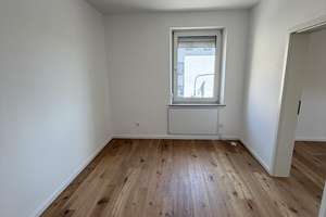 Kernsanierte 2- & 3-Zimmerwohnungen mit Einbauküche - WG, Paare & Familien willkommen – Zabergäustr. 97, 70435 Zuffenhausen-Frauensteg, Stuttgart – Vorschaubild 3