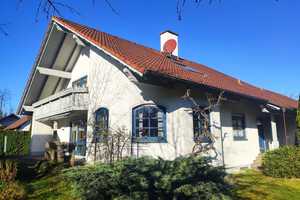 Einladendes Wohnkonzept: Einfamilienhaus mit vielfältigen Gestaltungsmöglichkeiten. – Augsburg (Kreis) – Vorschaubild 1